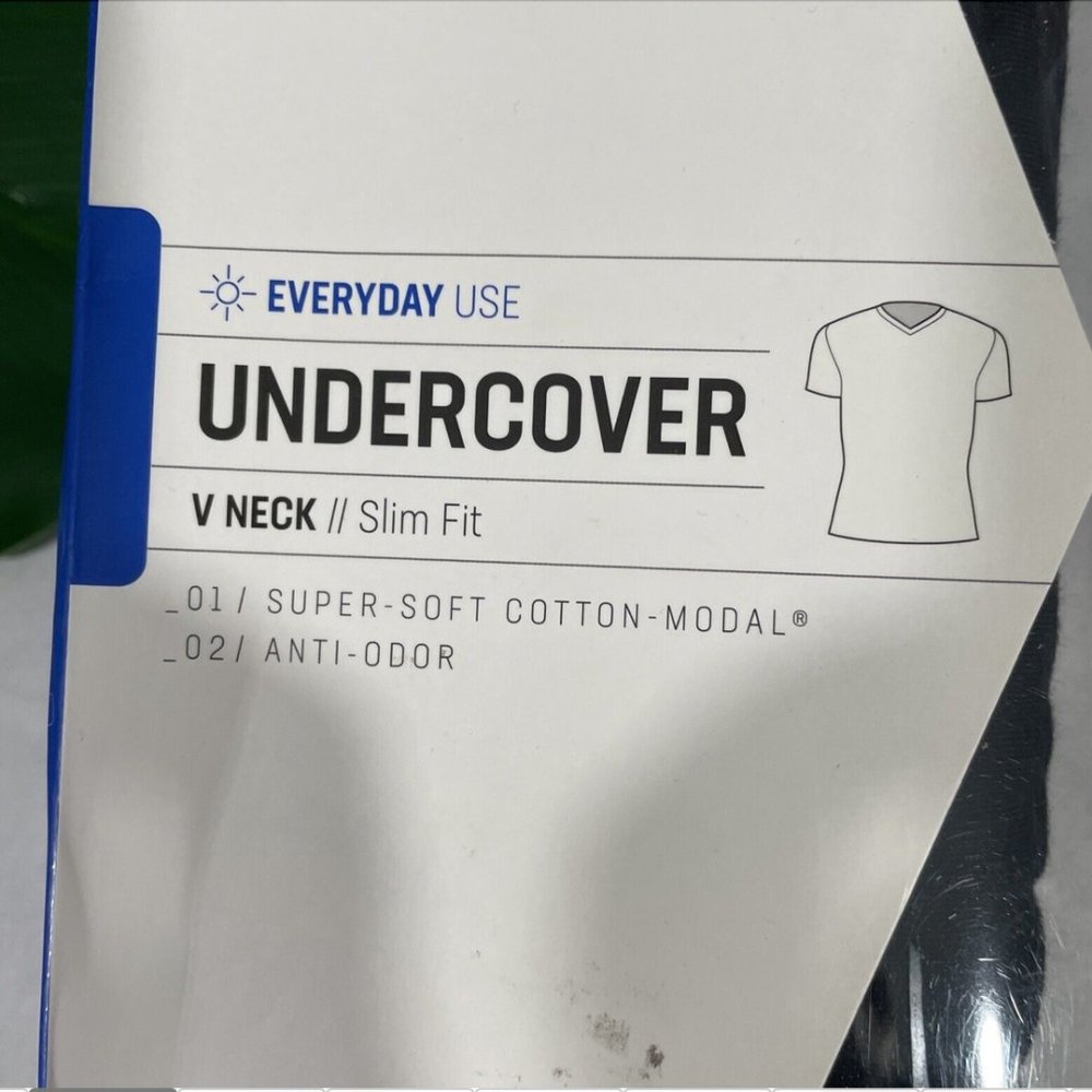 NIB $35 SAXX [ Small‎ ] Undercover V-neck Undershirt Top in Black - Picture 3 of 16